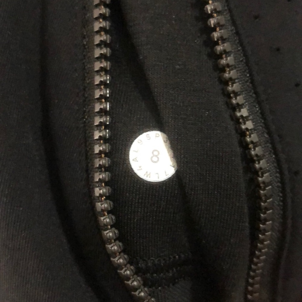Lululemon Jacket - Picture 8 of 8